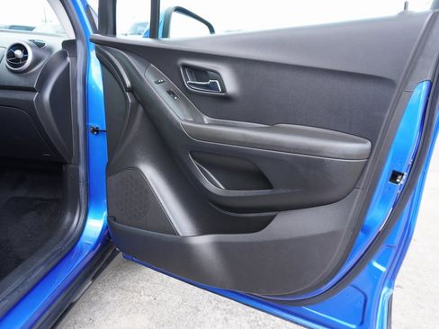 Used 2016 Chevrolet Trax LS w/ LPO, Cargo Package image 24