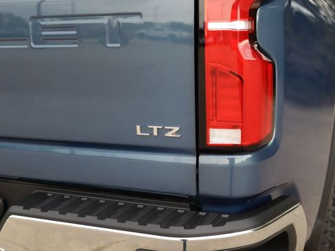 Used 2026 Chevrolet Silverado 2500 LTZ w/ LTZ Plus Package AWD/4WD image 40