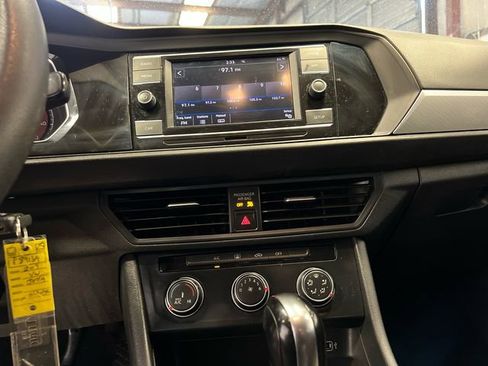 Used 2019 Volkswagen Jetta S FWD image 23