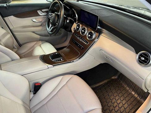 Certified 2022 Mercedes-Benz GLC 300 4MATIC image 11