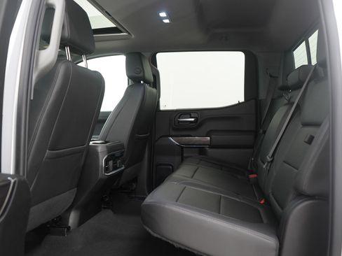 Used 2022 Chevrolet Silverado 1500 LTZ w/ LTZ Premium Package image 19