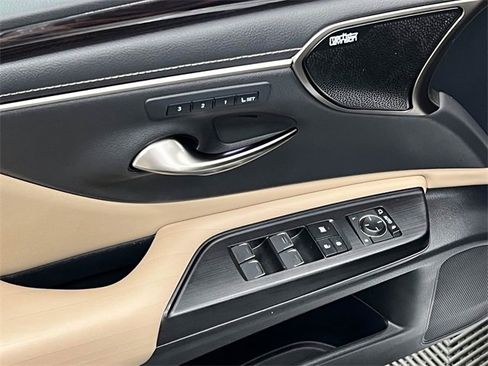 Used 2021 Lexus ES 350 Luxury image 11