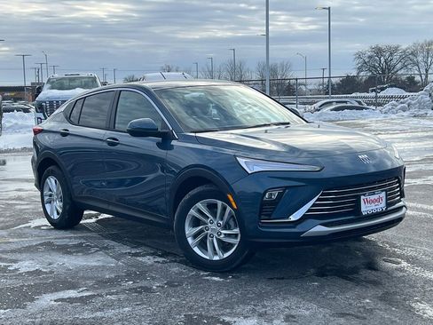 New 2026 Buick Envista Preferred FWD image 2