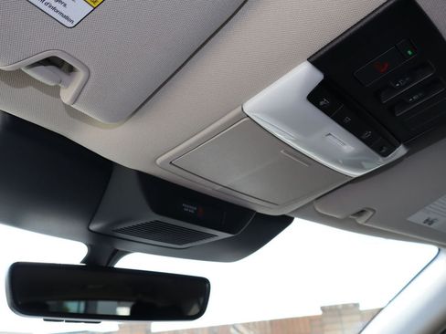 Used 2026 Nissan Pathfinder SL w/ SL Premium Package FWD image 29