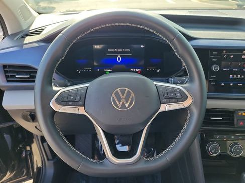 Certified 2023 Volkswagen Taos SE w/ Black Wheel Package FWD image 19