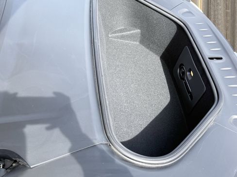 Used 2025 Tesla Model S image 19