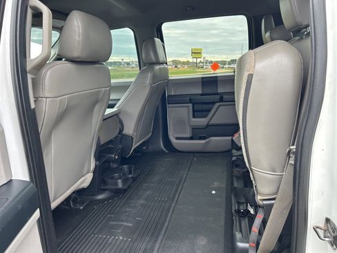 Used 2019 Ford F250 XL w/ Power Equipment Group image 9