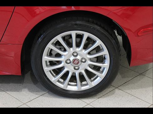 Used 2019 FIAT 124 Spider Classica w/ Technology Group RWD image 12