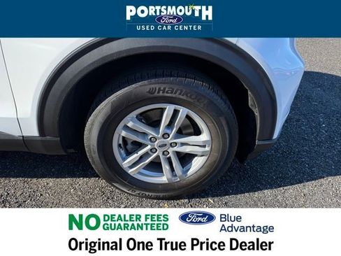 Used 2022 Ford Explorer XLT w/ Equipment Group 202A image 36