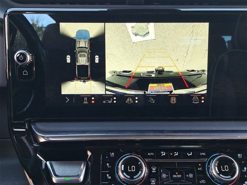 Used 2024 GMC Sierra 1500 Denali Ultimate image 25