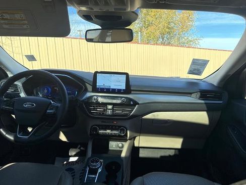 Certified 2022 Ford Escape Titanium w/ Class II Trailer Tow Package image 27