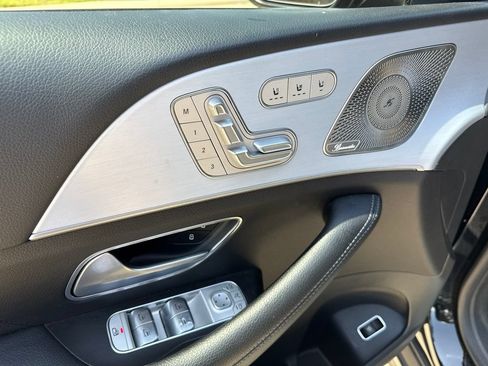 Used 2024 Mercedes-Benz GLS 450 4MATIC image 16
