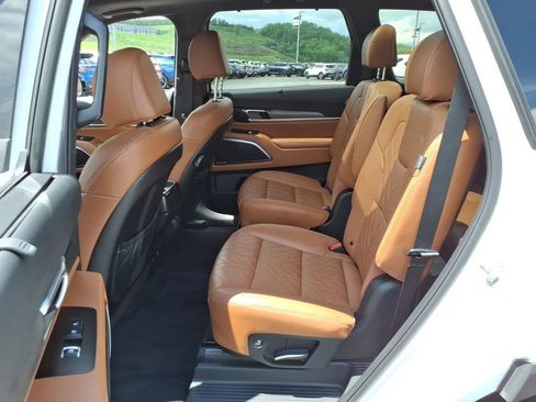 Certified 2025 Kia Telluride SX Prestige X-Line AWD/4WD image 15