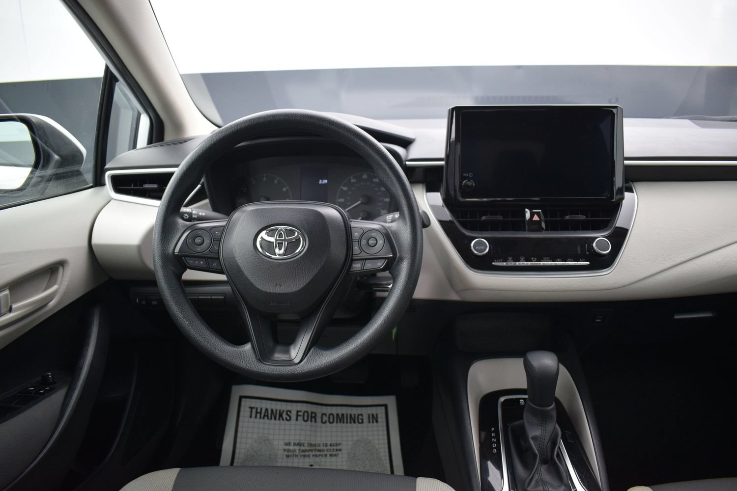 Used 2025 Toyota Corolla LE FWD image 14