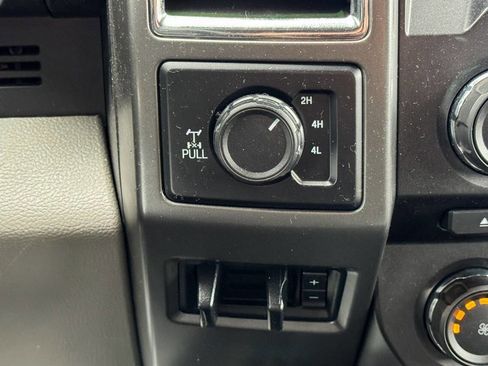 Used 2017 Ford F250 XLT w/ XLT Premium Package image 34