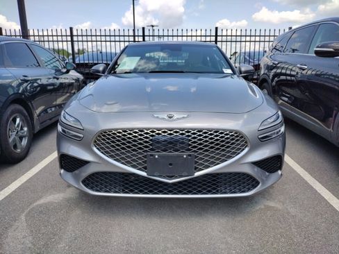 Used 2025 Genesis G70 2.5T AWD/4WD image 2