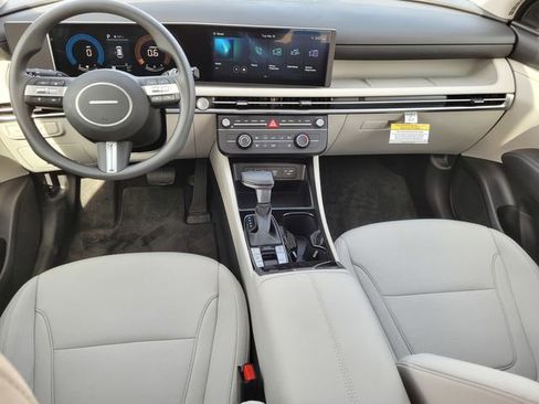 New 2026 Hyundai Tucson SE image 10