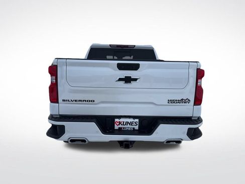 Used 2024 Chevrolet Silverado 1500 High Country w/ High Country Premium Package AWD/4WD image 10