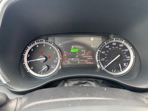 Used 2022 Toyota Highlander XLE image 21