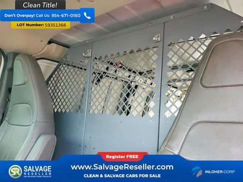 Used 2017 Chevrolet Express 2500 Extended RWD image 13