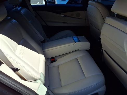 Used 2017 BMW 550i Gran Turismo xDrive image 20