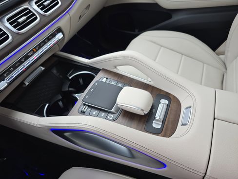New 2026 Mercedes-Benz GLS 450 4MATIC image 26
