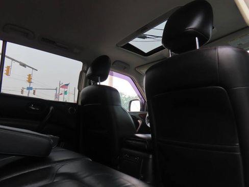 Used 2018 Nissan Armada SL w/ Moonroof Package AWD/4WD image 37