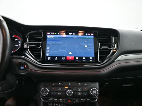 Used 2025 Dodge Durango GT AWD/4WD image 16
