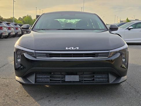 New 2026 Kia K4 LX image 2