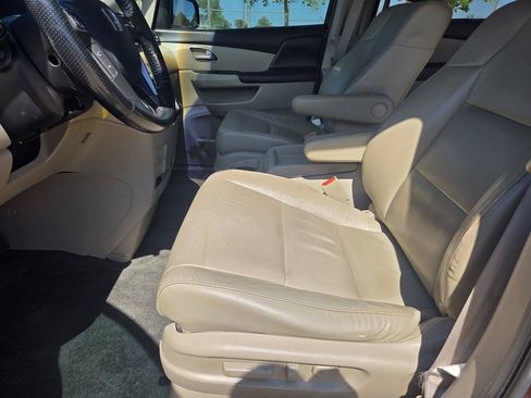 Used 2012 Honda Odyssey Touring image 11