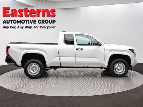 Used 2025 Toyota Tacoma SR RWD image 4