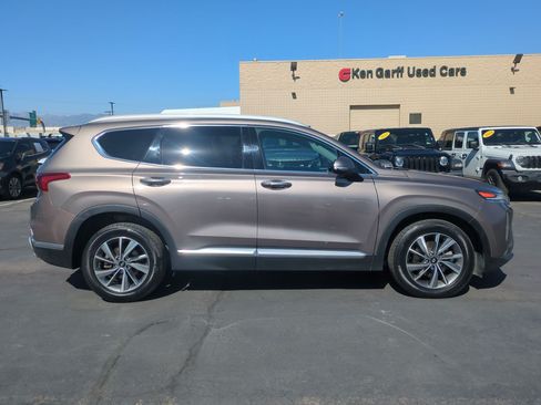 Used 2019 Hyundai Santa Fe AWD image 2