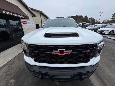 Used 2024 Chevrolet Silverado 2500 ZR2 w/ ZR2 Bison Edition image 15