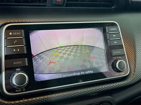 Used 2018 Nissan Kicks SV image 12