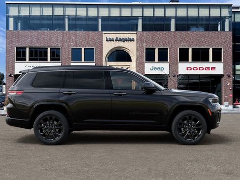 New 2026 Jeep Grand Cherokee L Limited image 21