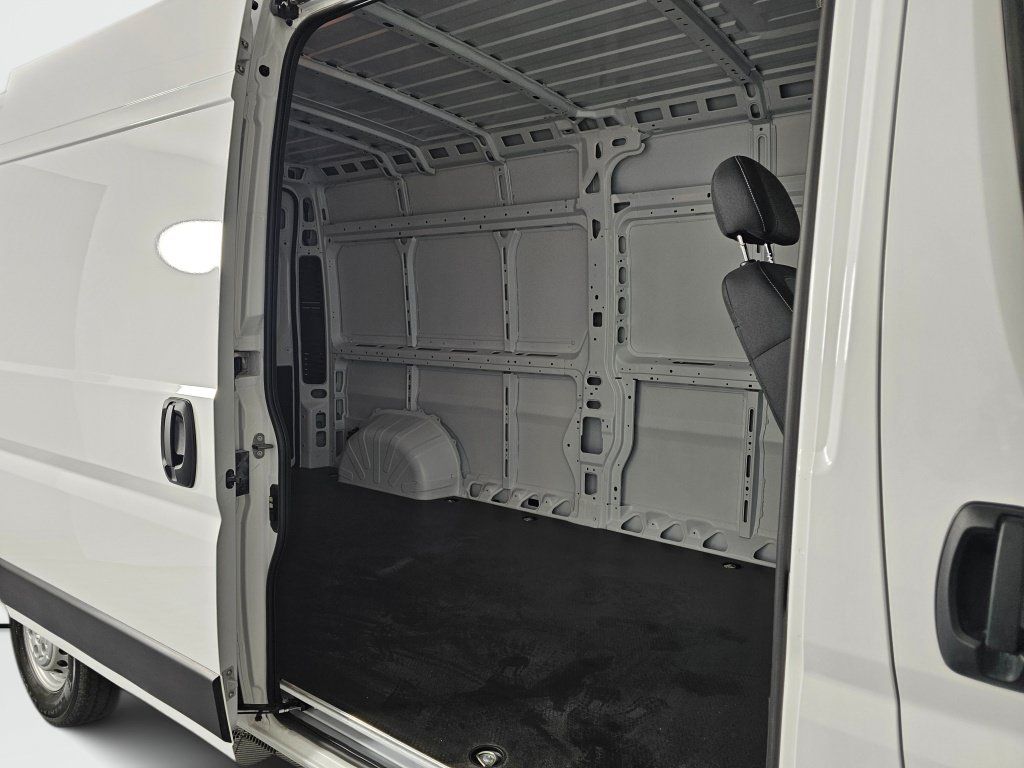 New 2026 RAM ProMaster 2500 FWD image 32