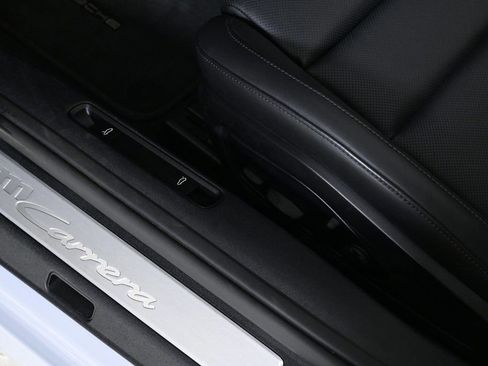 Certified 2025 Porsche 911 Carrera image 25