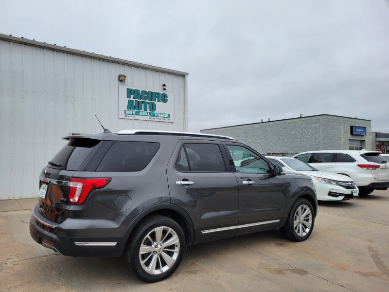 Used 2019 Ford Explorer Limited w/ Class III Trailer Tow Package AWD/4WD image 7