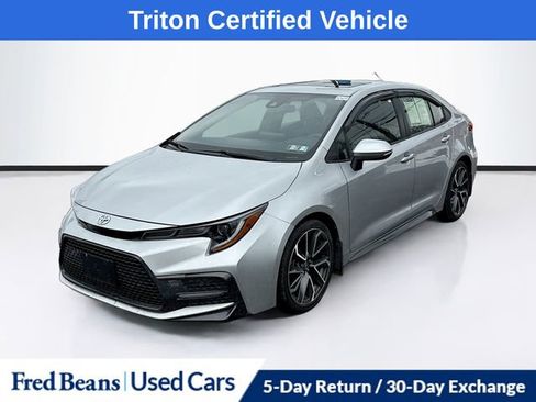 Used 2022 Toyota Corolla SE w/ SE Premium Package image 3