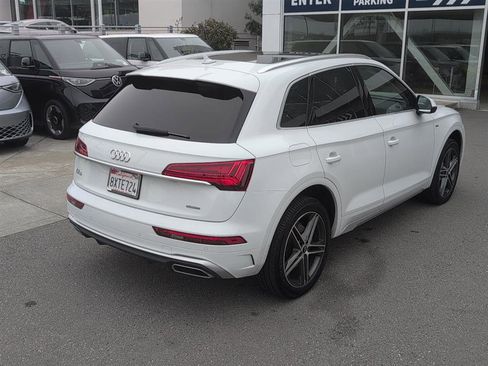 Used 2021 Audi Q5 e Premium Plus w/ Premium Plus Package image 8