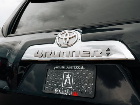 Used 2024 Toyota 4Runner Limited AWD/4WD image 14