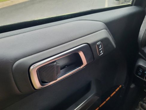 Used 2024 Ford Bronco Badlands image 24