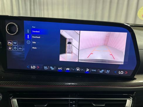 Used 2024 Chevrolet Traverse RS image 18