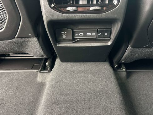 New 2026 Jeep Grand Cherokee Limited image 8