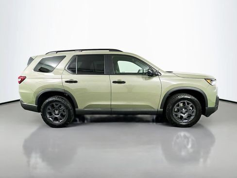 Certified 2026 Honda Pilot TrailSport image 4