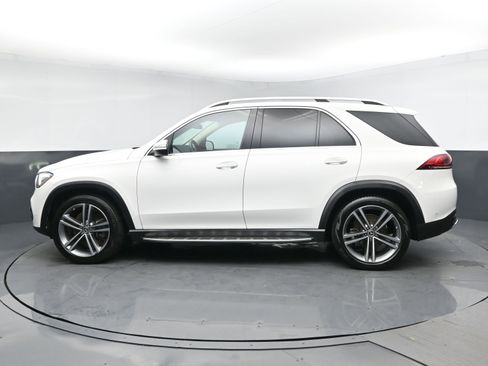 Used 2020 Mercedes-Benz GLE 450 4MATIC w/ MBUX Technology Package image 4