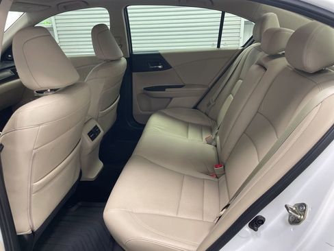 Used 2016 Honda Accord Touring image 27
