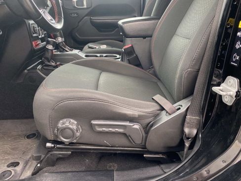 Used 2021 Jeep Wrangler Unlimited Rubicon image 17