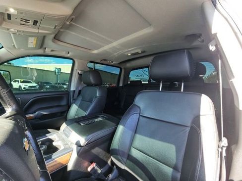 Used 2018 Chevrolet Silverado 2500 High Country w/ Duramax Plus Package AWD/4WD image 6