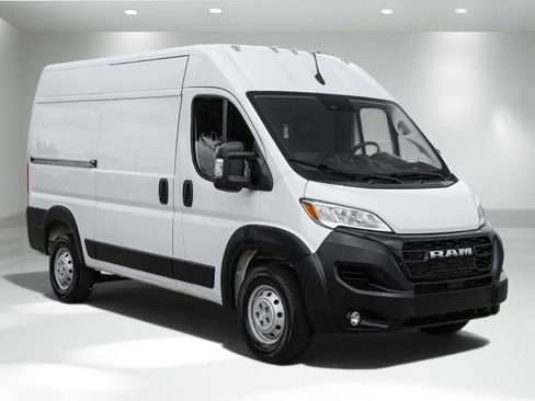 Used 2025 RAM ProMaster 2500 w/ Convenience Group FWD image 5